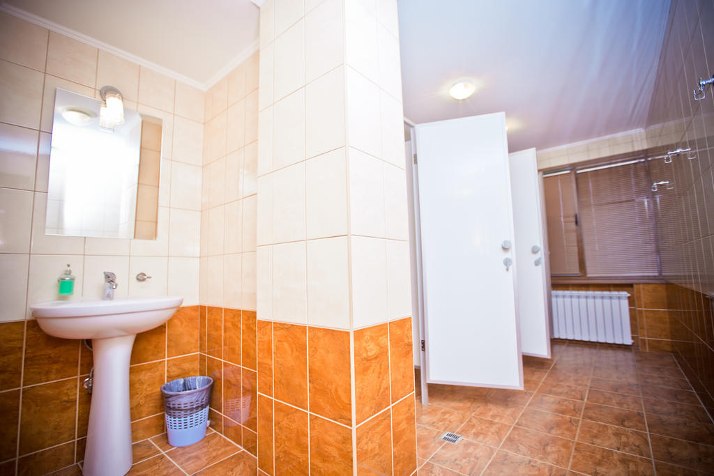 Grand Sport Hotel Brovary Bilik gambar