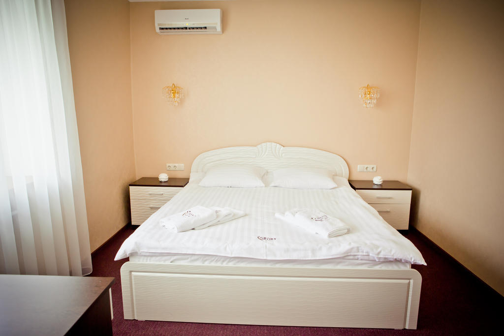 Grand Sport Hotel Brovary Bilik gambar