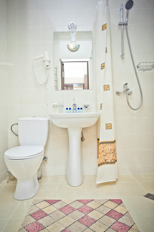 Grand Sport Hotel Brovary Bilik gambar