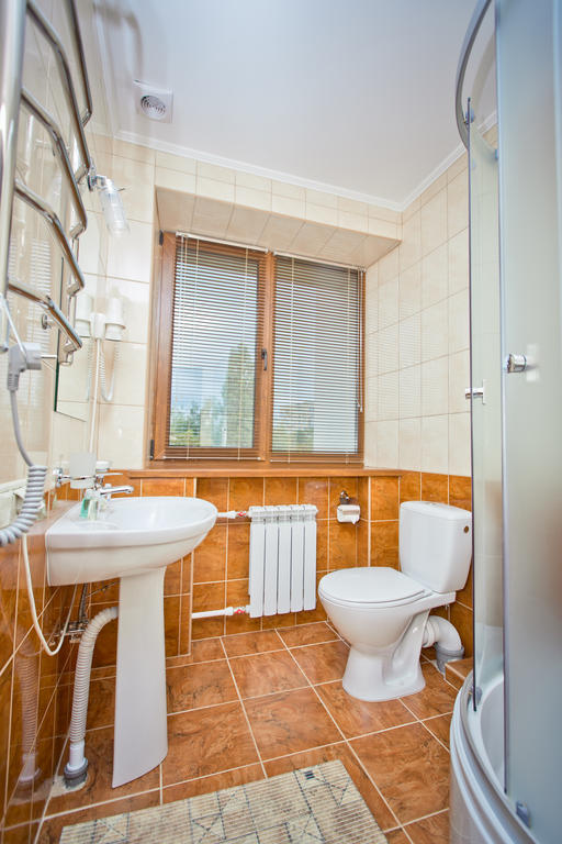 Grand Sport Hotel Brovary Bilik gambar