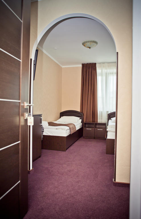Grand Sport Hotel Brovary Bilik gambar
