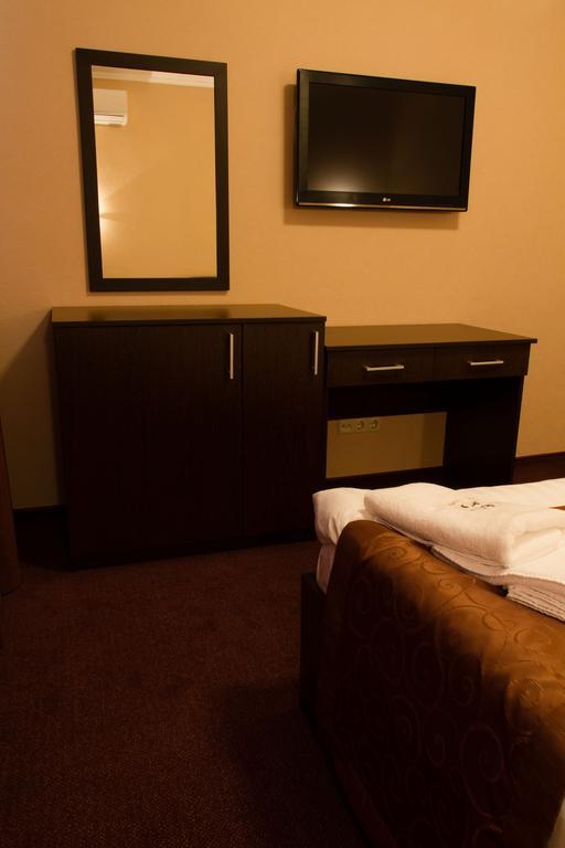 Grand Sport Hotel Brovary Bilik gambar